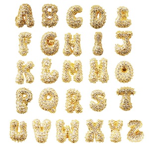 Boucles <span class=keywords><strong>d</strong></span>'oreilles en laiton à la mode pour femmes de luxe à vente chaude cuivre plaqué or 26 Alphabet anglais Niche Zircon incrusté transfrontalier - Product Image 4