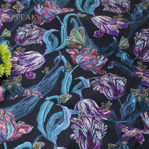 Tissu imprimé floral HAPPEAK style Liberty London années 80, 100% coton Tana Lawn 76 g/m², 145 cm de large, <span class=keywords><strong>noir</strong></span> et bleu, pour robes et chemises d'é<span class=keywords><strong>t</strong></span>é - Product Image 2