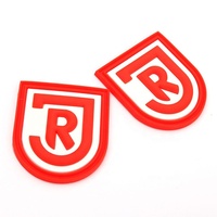 Chine Fournisseurs de Caoutchouc Personnalisé Support Adhésif Mode Lettres Logo Doux 3D En Relief PVC Patchs pour les Uniformes