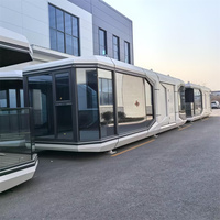 Villa Château Conteneur Tiny House Pré-fabriquée de Luxe Mobile Portable Prête à l'Expédition, 2 Chambres avec Espace