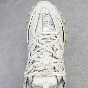 Zapatillas deportivas de marca con cordones, transpirables, con amortiguación LED, para hombre, diseño de diseñador de moda, para fútbol y caminar. - Product Image 4