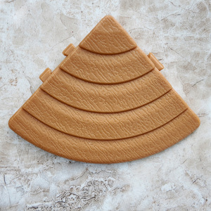 Dalles de terrasse emboîtables modernes en <span class=keywords><strong>PVC</strong></span> à grain de bois pour <span class=keywords><strong>pose</strong></span> rapide, idéales pour les chantiers de construction et les sols temporaires extérieurs - Product Image 6