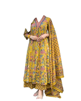 Dernier modèle de Salwar Kameez traditionnel pour femme, en rayonne lourde, avec dupatta imprimée en Chanderi, disponible en grandes tailles, idéal pour les mariages.