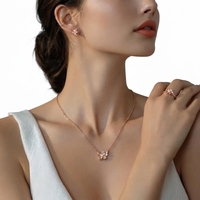 Set Perhiasan Bunga Perak Sterling 925 Berlapis Emas Rose Gold QX Custom Made, Anting Kalung Cincin CZ Grosir OEM ODM Dibuat Sesuai Pesanan
