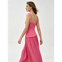 Robe longue sans manches en polyester rose fuchsia uni à col carré pour femme, idéale pour les soirées d'été