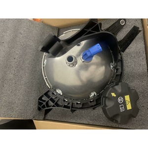 Depósito de refrigerante de aleación de aluminio BMW 17138614293 para la serie 5 F18F07F10, tanque de expansión - Product Image 2