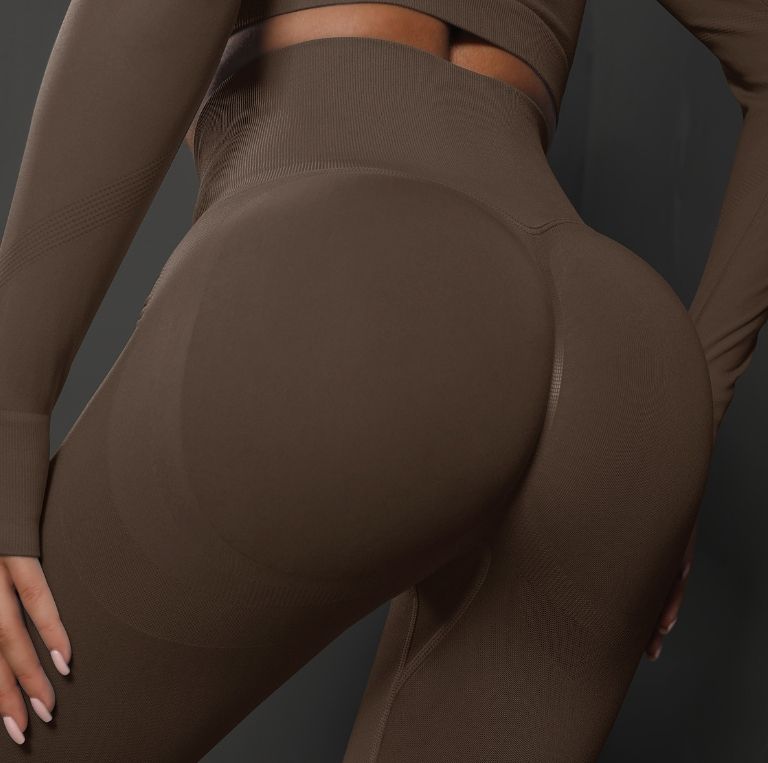 สีน้ำตาล