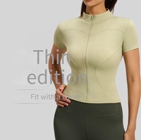 Veste de sport pour femme YiMo, respirante, légère, zippée, pour la course à pied, le yoga, la remise en forme, 100% polyester, manches courtes, col rond, coupe régulière