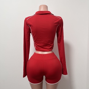 E5103-2026 Nuovi Arrivi Moda Slim Fit Top con Zip a Manica Lunga e Tasche per i Pollici + Pantaloncini Set 2 Pezzi per Donna - Product Image 5