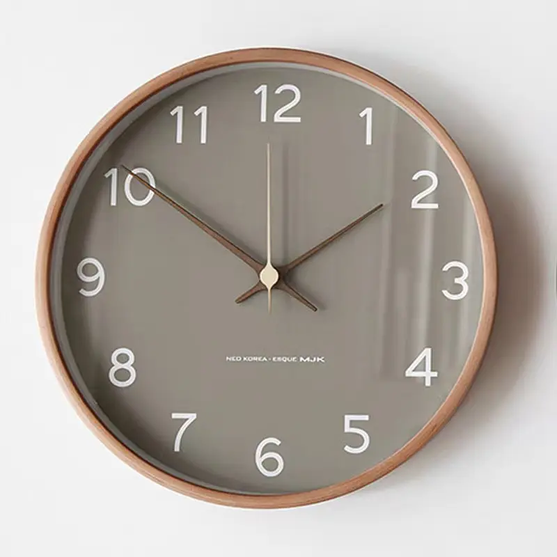Nordic solid wood wall clock living room modern minimalist creative clock Chinese bedroom clock fashion personality wall watch