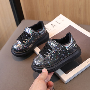Chaussures décontractées à motif étoile tendance pour enfants, baskets brillantes pour garçons et filles, en promotion - Product Image 3
