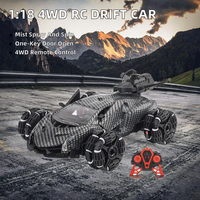 Voiture télécommandée 4x4 à l'échelle 1:18 avec ouverture de portière à une touche, éclairage, pulvérisation de brume, rotation à 360°, câble USB, 5 canaux RC