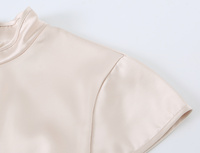 Robe mini moulante chic et décontractée pour femme, nouvelle collection été 2026, style rétro, sans manches, avec col montant.