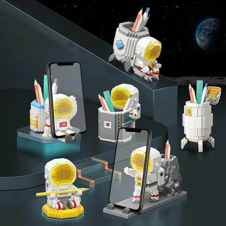 Creative 2 in 1 Astronaut Pen Holder DIY Assembly Toys Space Theme Educational Toy 3D Puzzle Building Blocks Sets Toys For Kids