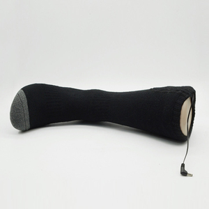 Chaussettes chauffantes douces et confortables conçues pour garder les pieds au chaud pour une utilisation quotidienne pendant les activités de loisirs à la maison Chaussettes chauffantes - Product Image 4