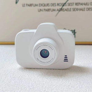 Appareil photo numérique miniature de haute qualité pour enfants, appareil photo numérique créatif HD rechargeable, cadeaux pour enfants et tout-petits - Product Image 2