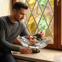 Luxe kristallen glazen fruitschaal, decoratieve snoep- en hapjes schaal met premium voetstuk voor thuis, als tafeldecoratie.