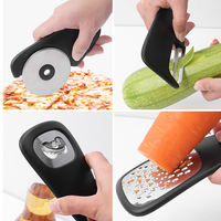 Fruit- en groentegereedschap Multifunctionele keukengereedschapset met rasp, schilmesje, snijder, antiaanbaklaag, roestvrij staal, 1 stuk