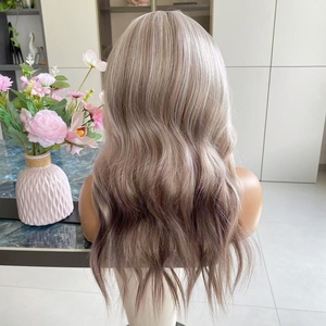 Peluca de Cabello Sintético Transparente con Frente de Encaje 13x4 de 20 Pulgadas, Color Platino, para Peinados Ondulados, Resistente al Calor, para Uso Diario, para Mujeres Blancas - Product Image 5