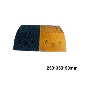 Venta caliente Suministro de fábrica Road Yellow Black Safety Delineator Humps Bump <span class=keywords><strong>Reductor</strong></span> de <span class=keywords><strong>velocidad</strong></span> de goma Hump Speed Reducer - Product Image 6