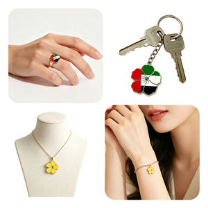 ชุดเครื่องประดับดอกมะลิแห่งชาติ UAE ไม่มีตัวแทนจำหน่าย ประกอบด้วยสร้อยคอเคลือบเงา กำไลข้อมือ แหวน และพวงกุญแจ สำหรับเครื่องประดับแสดงความรักชาติของ UAE - Product Image 4