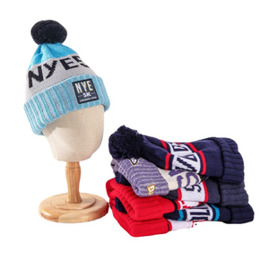 Berretti da calcio spessi e lavorati a maglia con Logo cappello invernale - Product Image 1