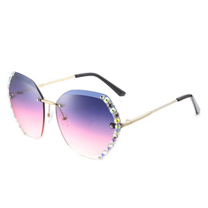 2021 Gafas de sol cuadradas de gran tamaño para mujer con <span class=keywords><strong>lentes</strong></span> UV400 Gafas de <span class=keywords><strong>marca</strong></span> de diseñador famoso Gafas de sol con marco de metal - Product Image 6