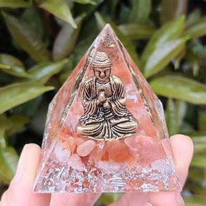 รูปปั้นพระพุทธรูปคริสตัลพีระมิดเรซิ่นอีพ็อกซี่ตกแต่งบ้านของขวัญเครื่องประดับตั้งโต๊ะ - Product Image 1