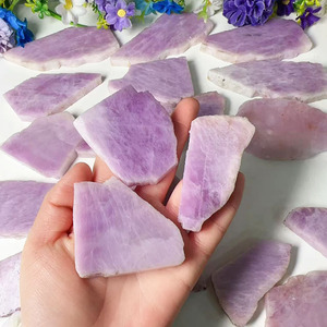 Commercio all'ingrosso lastre di <span class=keywords><strong>pietra</strong></span> di cristallo curativo viola lucido naturale di cristallo Kunzite Freeform fette laterali ruvide per la decorazione - Product Image 1