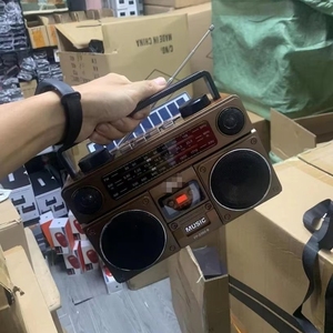 Boombox solaire d'usine avec lecteur de cassettes, radio multibandes et connexion sans fil, appareil audio portable en plastique - Product Image 3