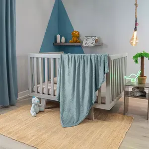 Manta para cuna de bebé Vianney Dinosaurs, 100% poliéster, tamaño de cuna, diseño moderno para niños de 0 a 3 años - Product Image 3