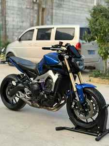 Motocicleta <span class=keywords><strong>Yamaha</strong></span> MT-09 Usada de Gasolina para Calle - 4 Cilindros, Refrigeración por Agua, 900cc, Ideal para Desplazamientos Urbanos Diarios - Product Image 1
