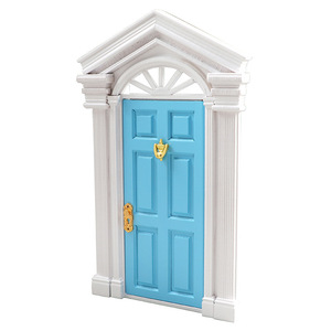 Puerta exterior para <span class=keywords><strong>casa</strong></span> <span class=keywords><strong>de</strong></span> <span class=keywords><strong>muñecas</strong></span> 1:12/<span class=keywords><strong>casa</strong></span> en miniatura DIY <span class=keywords><strong>con</strong></span> parte superior puntiaguda, pilares dobles, puerta <span class=keywords><strong>de</strong></span> 6 paneles, puerta colorida - Product Image 1
