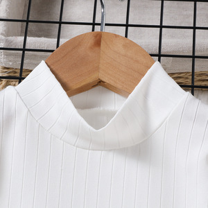 ชุดเสื้อผ้าเด็กแฟชั่น เสื้อแขนยาวคอสูง ผ้าขนสัตว์ลายสก็อต กระโปรงทรงเอ พร้อมเสื้อกั๊กติดกระดุมและโบว์ สำหรับเด็กผู้หญิง 3 ชิ้น - Product Image 4