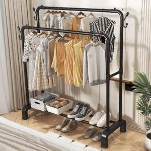 Porte-manteau pliant portable en métal à double niveau avec cintres en tissu pliables et peu encombrants – Vente en gros - Product Image 2