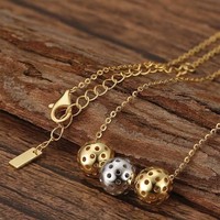Collier Triple Breloque Balle de Pickleball en Acier Inoxydable, Sphère Creuse Ajouree, Chaîne Câble Tons Or et Argent, Cadeau
