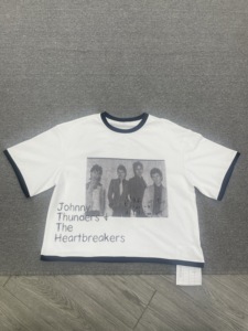 T-shirt Ringer en Coton Lourd 260 g/m² Style Vintage avec Impression Sérigraphique <span class=keywords><strong>Groupe</strong></span> <span class=keywords><strong>Rock</strong></span>, Col et Poignets Contrastants, Coupe Oversize, Logo Personnalisé – Vente en Gros - Product Image 1