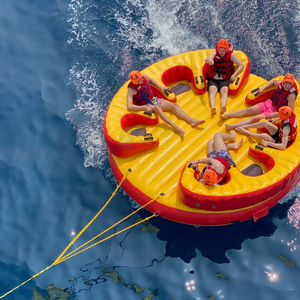 Bote Inflable de PVC de Alta Calidad <span class=keywords><strong>con</strong></span> <span class=keywords><strong>Respaldo</strong></span> Cómodo, Bote Giratorio Remolcable Tipo Banana, Twister Acuático UFO para Paseos en Bote Disco - Product Image 3