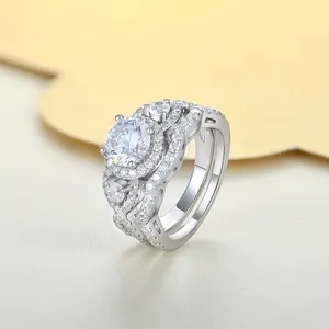 China Factory Wholesale Women Engagement Rings Jewelry 925 Sterling Silver Cubic Zirconia Wedding Rings Set