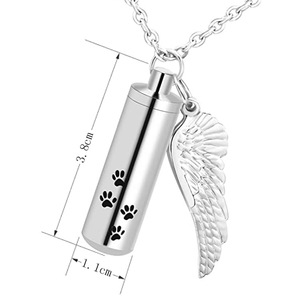 Collier urne commémorative pour animaux de compagnie en promotion - Cylindre porte-cendres en acier inoxydable avec empreinte de patte et breloque aile d'ange - Product Image 5