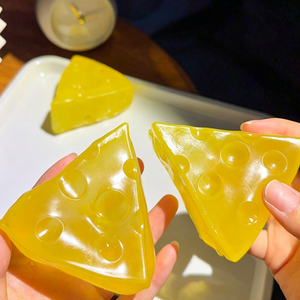Juguete Antiestrés de Gelatina con Forma de Cuña de Queso, de Subida Lenta, Suave, para Escritorio de Oficina, Venta al por Mayor - Product Image 1