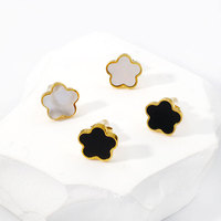 Parure de Bijoux en Acier Inoxydable Étanche Plaqué Or 18 Carats, Ensemble Collier Fleur Trèfle à Cinq Feuilles Boucles d'Oreilles et Ras-de-Cou pour Cadeau, Vente en Gros