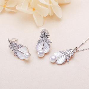 Zhuji Jewelry's Wholesale Luxury Light S925 Silver Feather High Grade Freshwater <b>Pearl</b> Earring Pendant <b>Set</b> for Women for Parties - Product Image 1