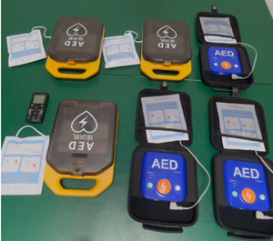 Simulasi Defibrillator Monitor <span class=keywords><strong>AED</strong></span> Dengan Pertolongan Pertama <span class=keywords><strong>CPR</strong></span> untuk Pendarahan Jantung - Product Image 2