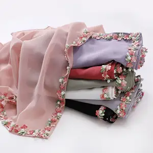 Vendita calda di fiori fantasia bordo Chiffon Hijab scialle in malesia da donna in Chiffon sciarpe con perla musulmana 90*90CM Chiffon floreale Hijab