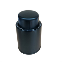 Drukknop-geïntegreerde plastic vacuümpomp flesstopper voor rode wijn met tijdschaal voor conservering