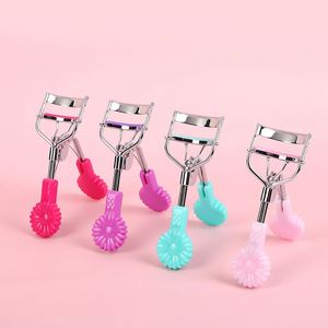 Recourbe-cils grand angle en acier inoxydable avec logo personnalisé, outil de beauté portable, aide au maquillage des cils, vente en gros - Product Image 1