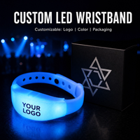Bracelets lumineux télécommandés pour concerts, éclairage LED RGB multicolore, accessoires de fête, bracelet LED