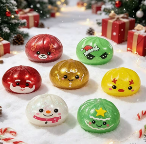 ตุ๊กตาบีบได้รูปเกี๊ยวคริสต์มาส กล่องสุ่มลุ้นรางวัล ของขวัญบีบคลายเครียดสำหรับฮาโลวีน ขนาด 5.5 ซม. 8.5 ซม. - Product Image 4