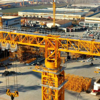 Grue à tour à plateforme plate Dahan DH2500 de 200 tonnes, hauteur libre de 106 m, certifiée ISO CE, composants essentiels moteur/engrenage/PLC, longue durée de vie